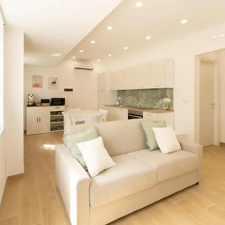 Di Enea - Vacanze Holiday home Pozzuoli